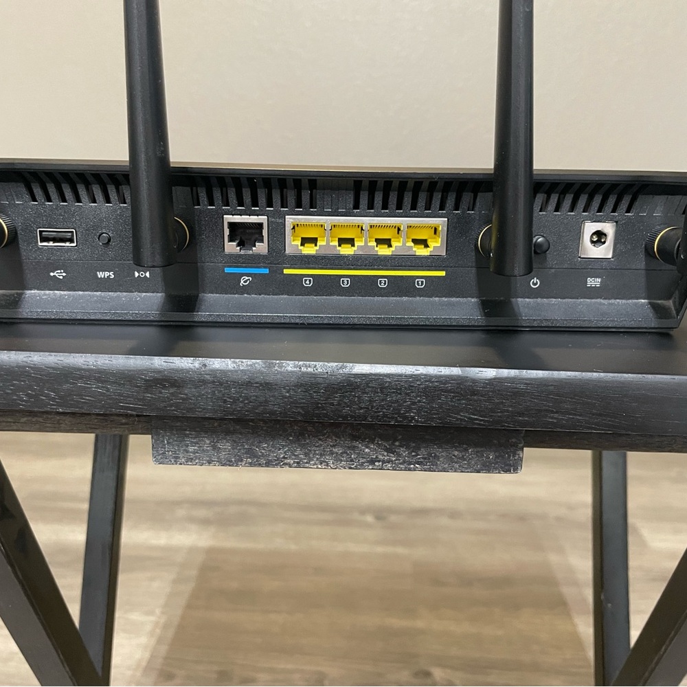 Asus Gaming High Speed Router! In great condition! - Picture 4 of 7